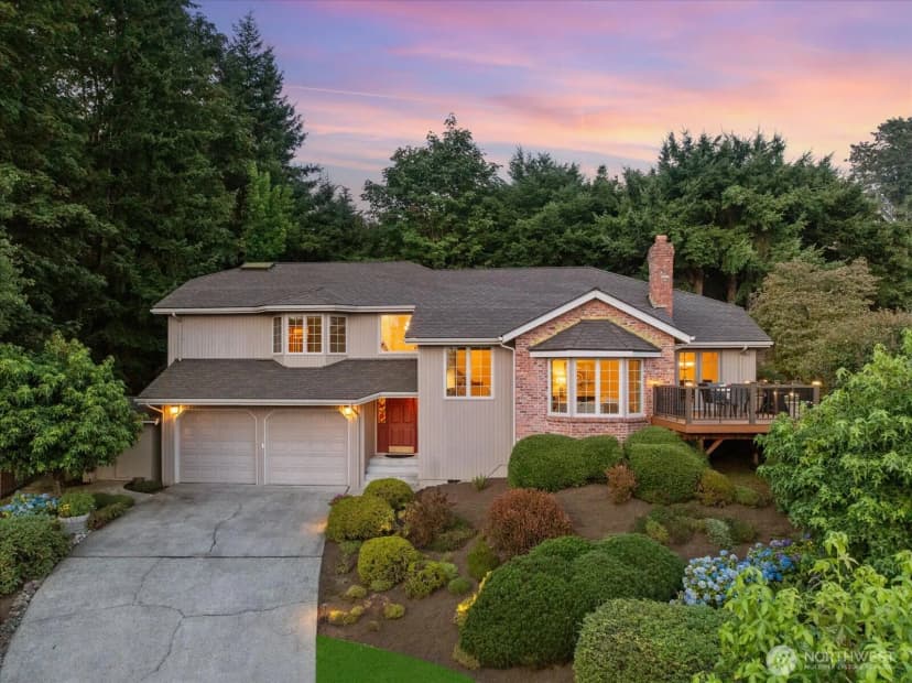 Property photo for 5204 137th Place Se, Bellevue