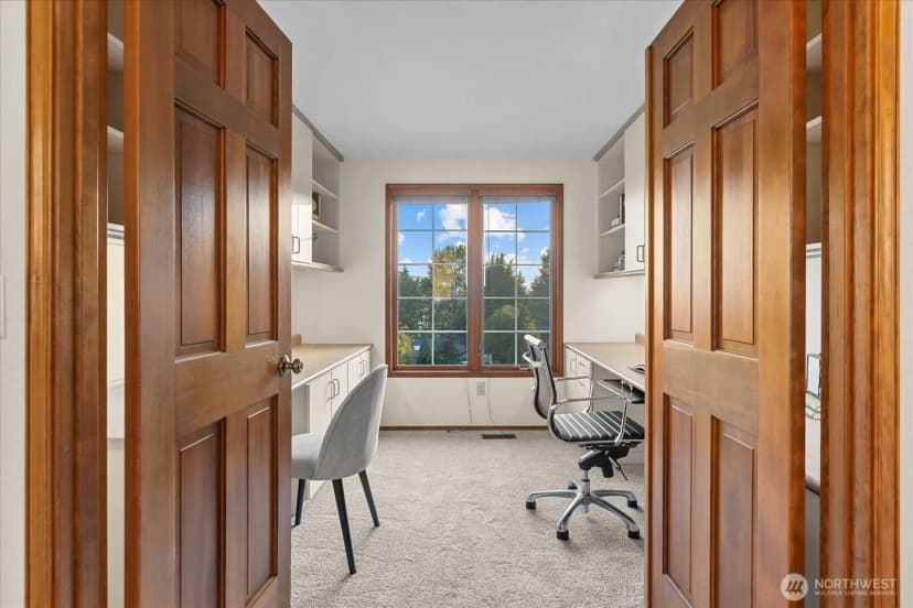 Property photo for 5204 137th Place Se, Bellevue photo 16