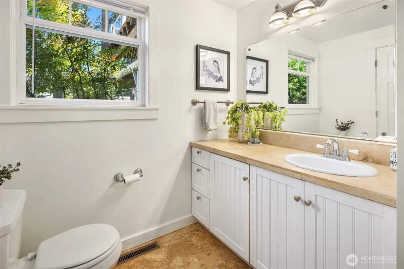 Property photo for 11059 Se 31st Street, Bellevue photo 27