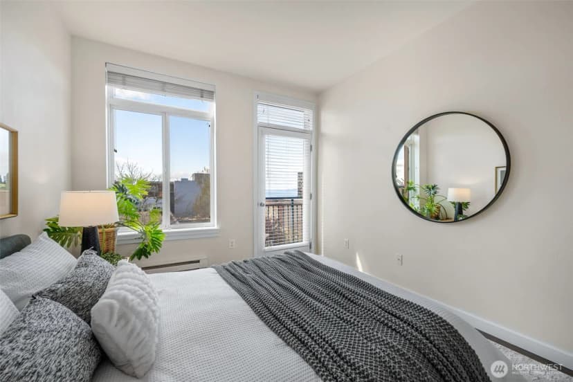 Property photo for 2414 1st Avenue #413, Seattle photo 12