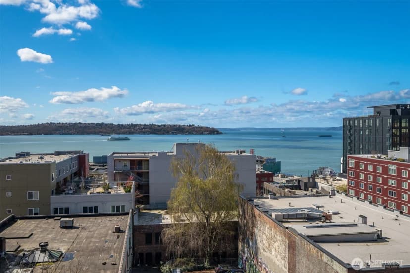 Property photo for 2414 1st Avenue #413, Seattle photo 25