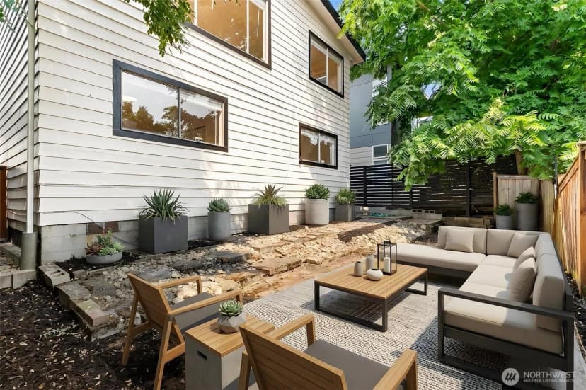 Property photo for 1609 E Alder Street, Seattle photo 5