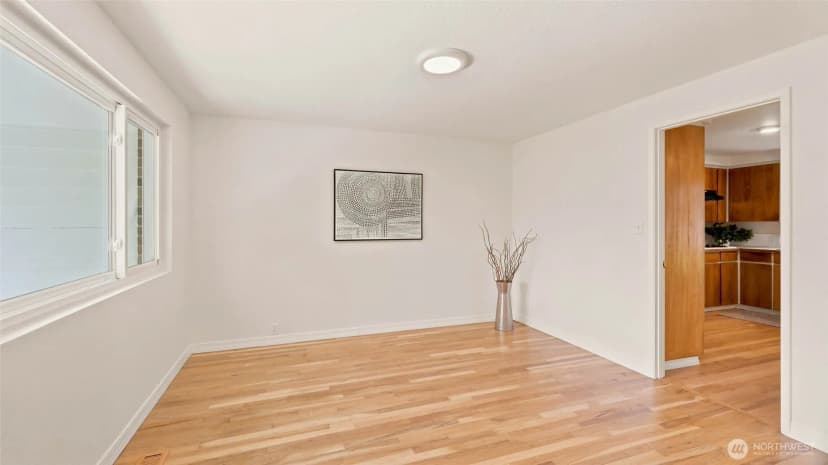 Property photo for 1003 144th Place S, Bellevue photo 13