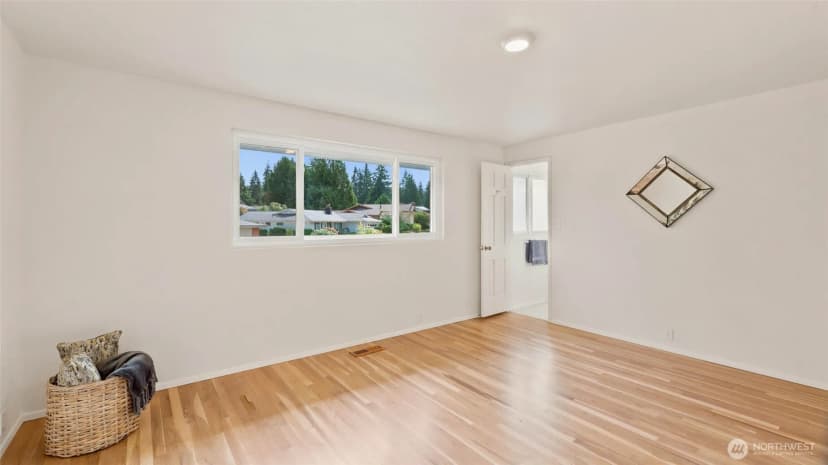 Property photo for 1003 144th Place S, Bellevue photo 22