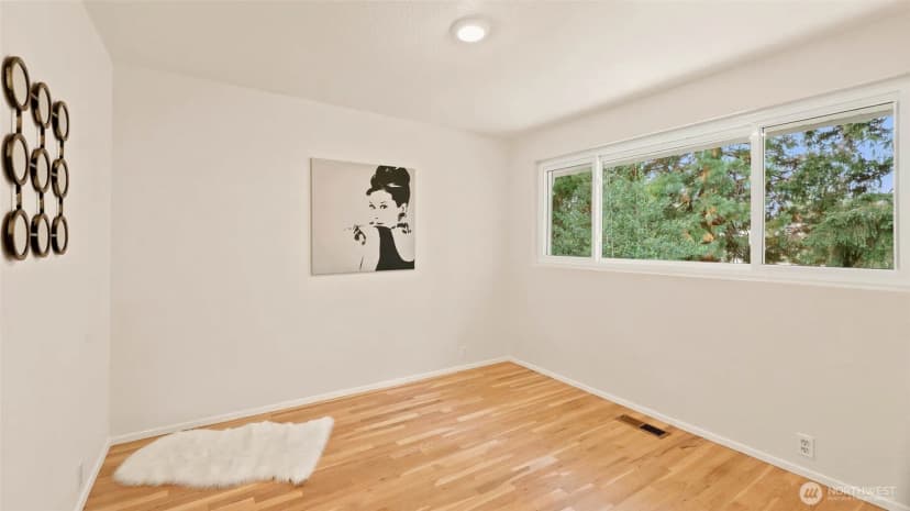 Property photo for 1003 144th Place S, Bellevue photo 24