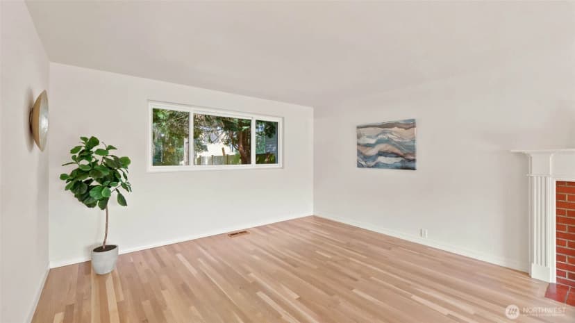 Property photo for 1003 144th Place S, Bellevue photo 10