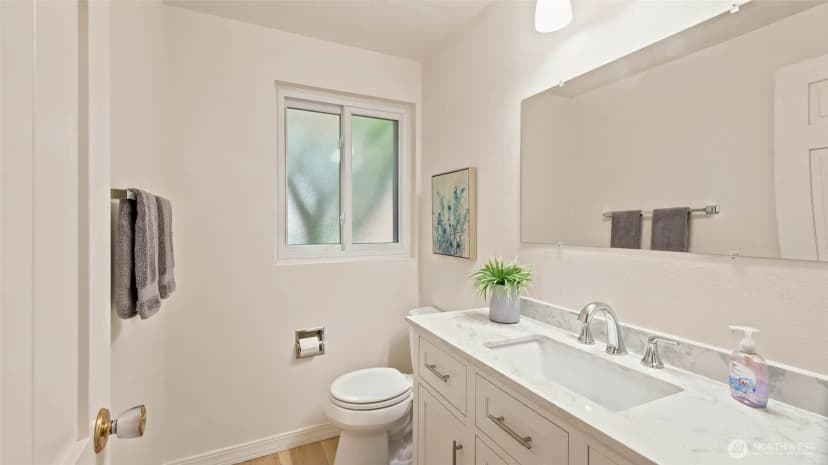 Property photo for 1003 144th Place S, Bellevue photo 18