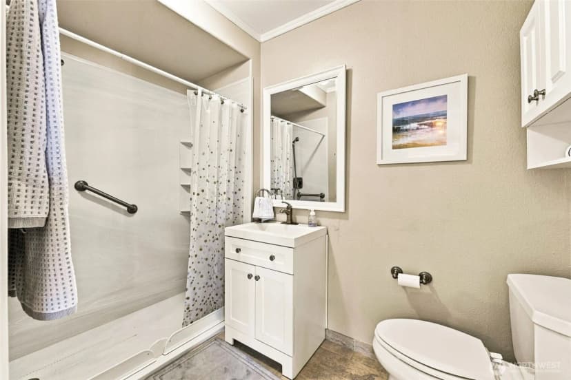 Property photo for 1626 Beach Drive Ne, Tacoma photo 29