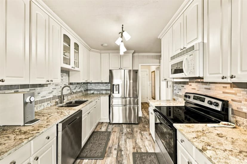 Property photo for 1626 Beach Drive Ne, Tacoma photo 13