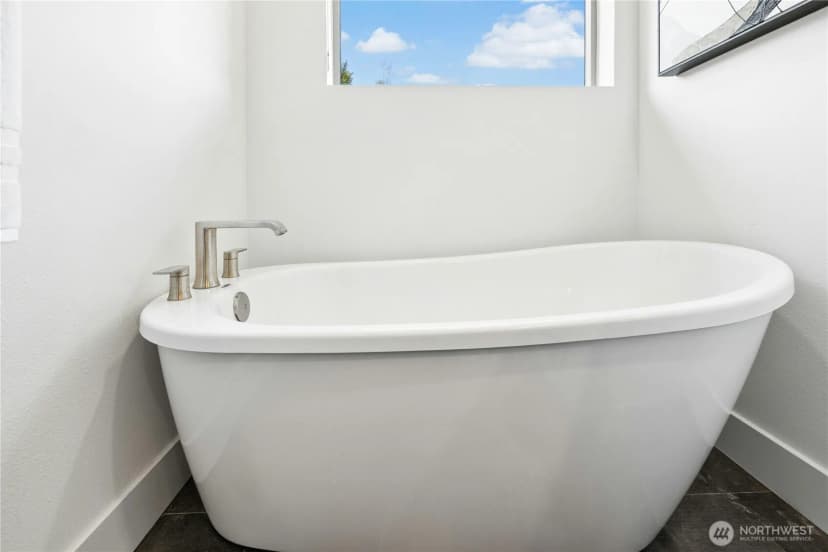 Property photo for 168 Whispering Lane Nw, Bainbridge Island photo 17