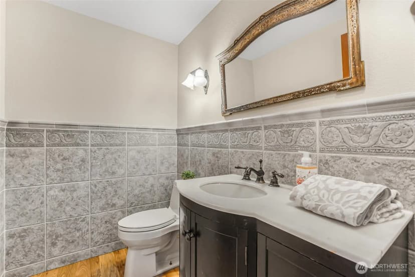 Property photo for 18404 W Spring Lake Drive Se, Renton photo 10