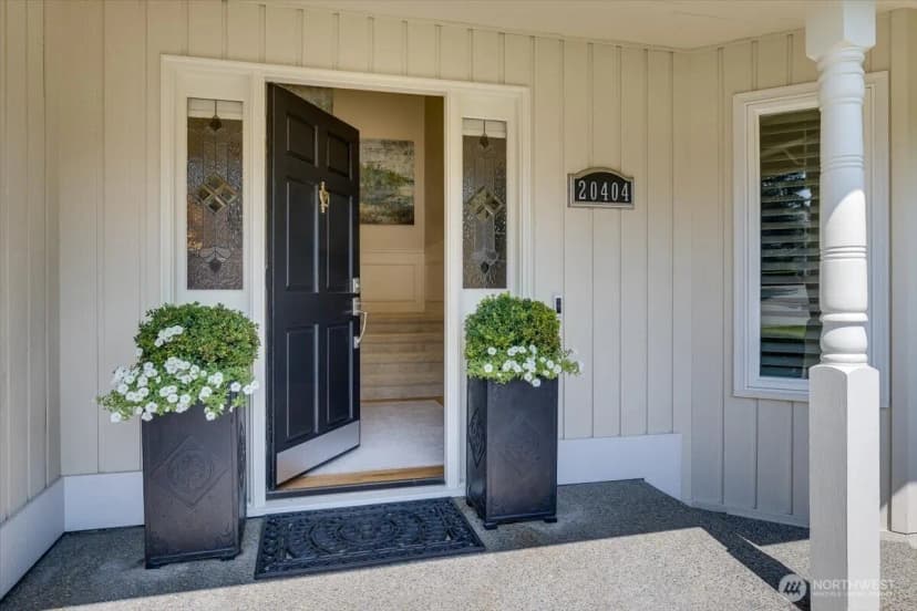 Property photo for 20404 Ne 35th Street, Sammamish photo 3