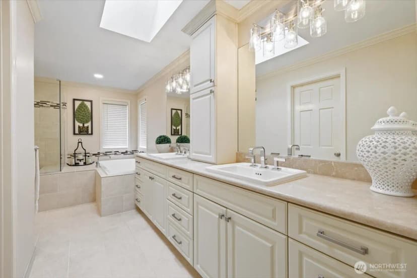 Property photo for 20404 Ne 35th Street, Sammamish photo 25