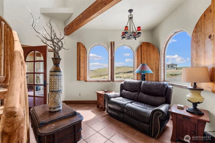 Property photo for 34214 S Glenn Miller Road Se, Kennewick photo 5