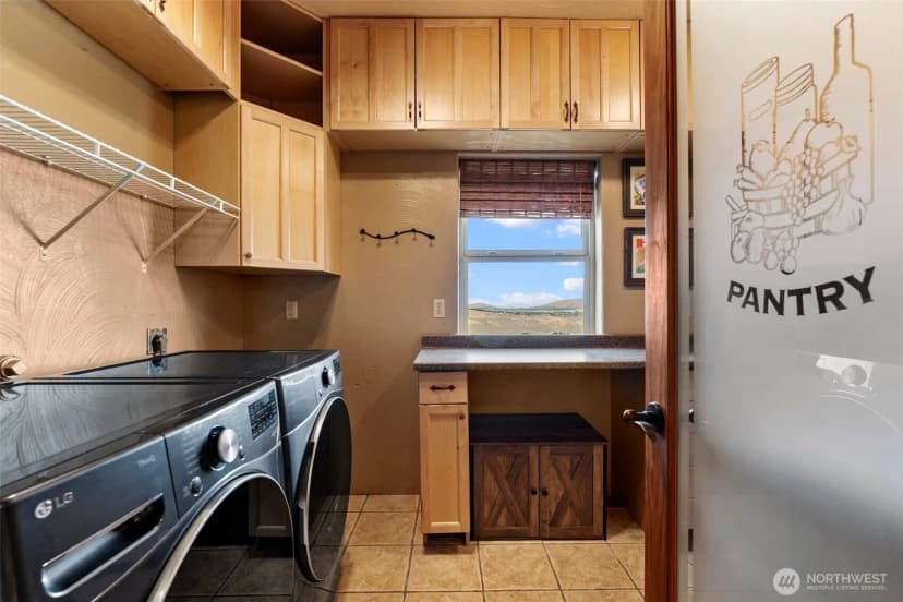 Property photo for 34214 S Glenn Miller Road Se, Kennewick photo 14