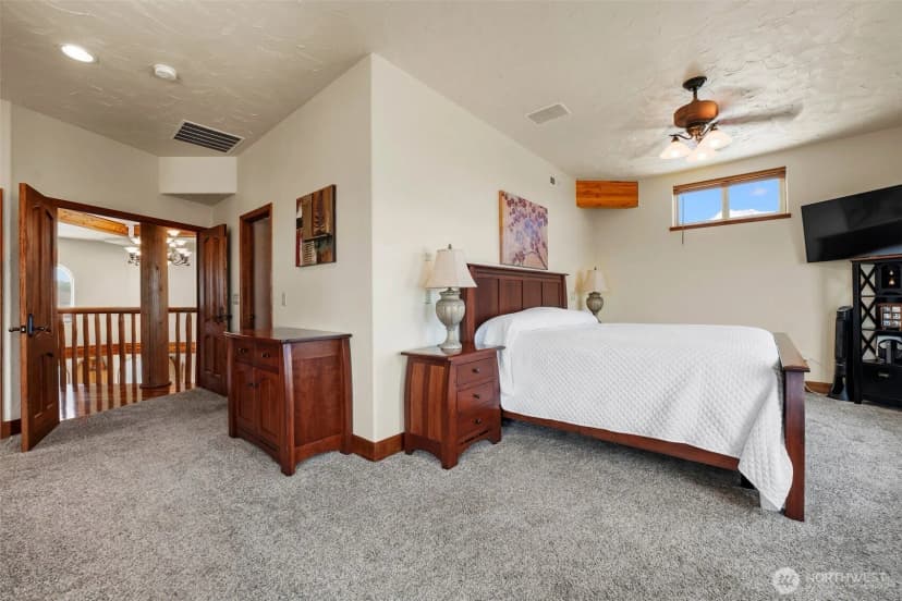 Property photo for 34214 S Glenn Miller Road Se, Kennewick photo 16