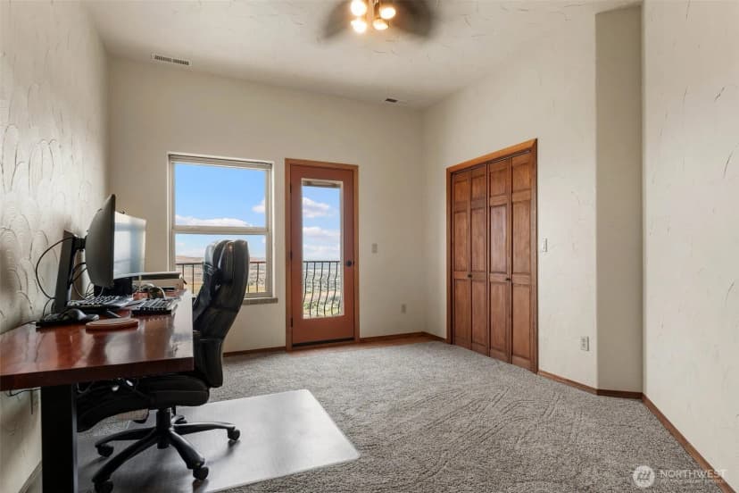 Property photo for 34214 S Glenn Miller Road Se, Kennewick photo 25