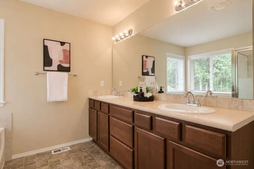 Property photo for 11244 Borgen Loop, Gig Harbor photo 18