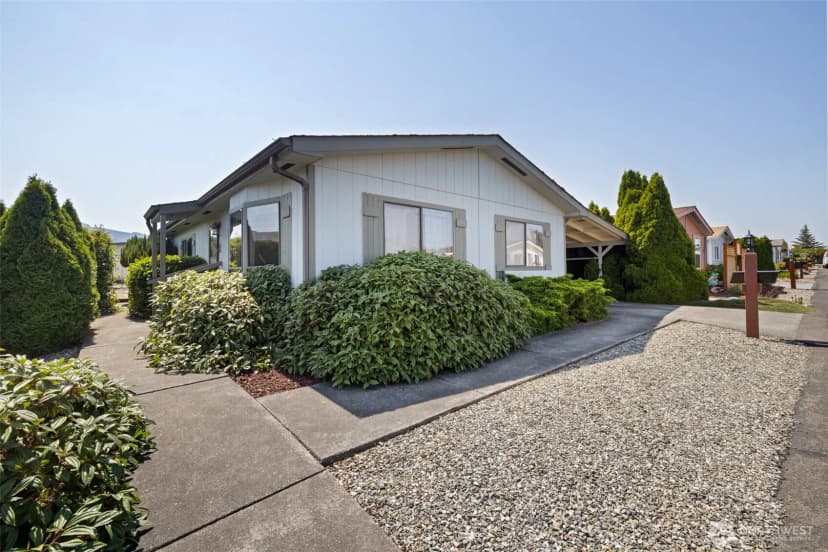 Property photo for 325 N 5th Avenue #38, Sequim photo 2