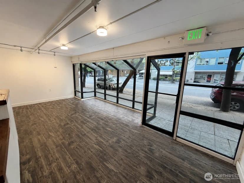 Property photo for 2521 1st Avenue #(r), Seattle photo 13