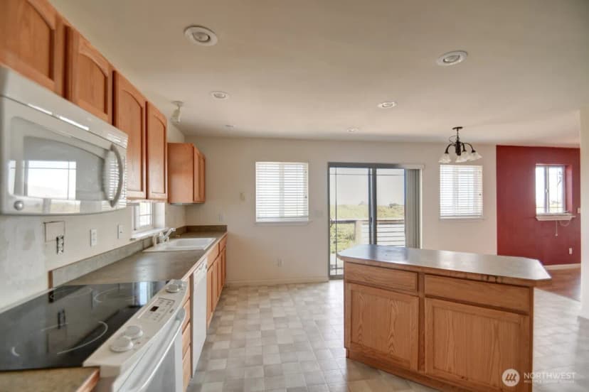 Property photo for 1264 E Ocean Shores Boulevard Sw, Ocean Shores photo 6