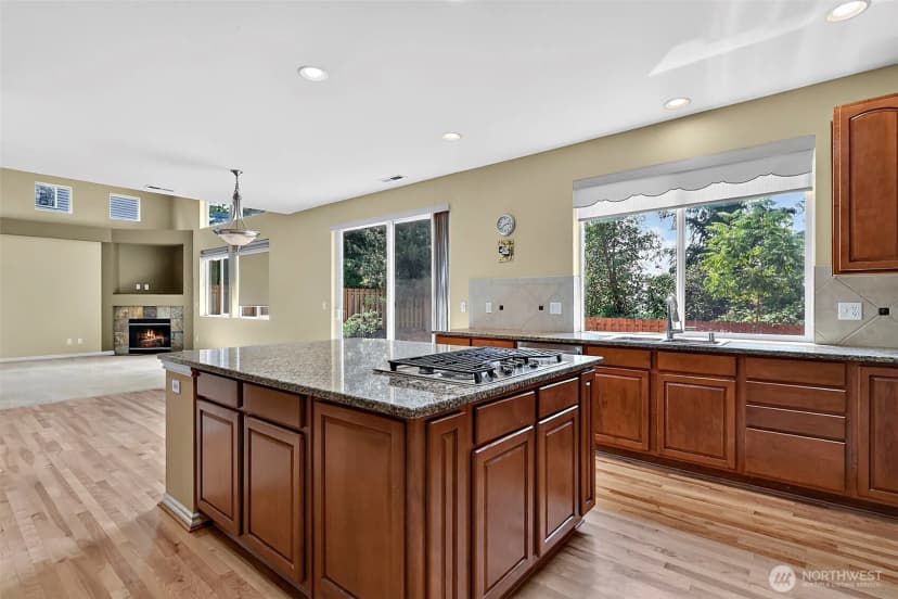 Property photo for 6733 Montevista Drive Se, Auburn photo 10