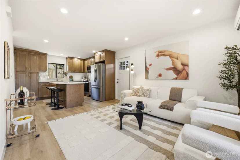 Property photo for 526 N 100th Street, Seattle photo 5