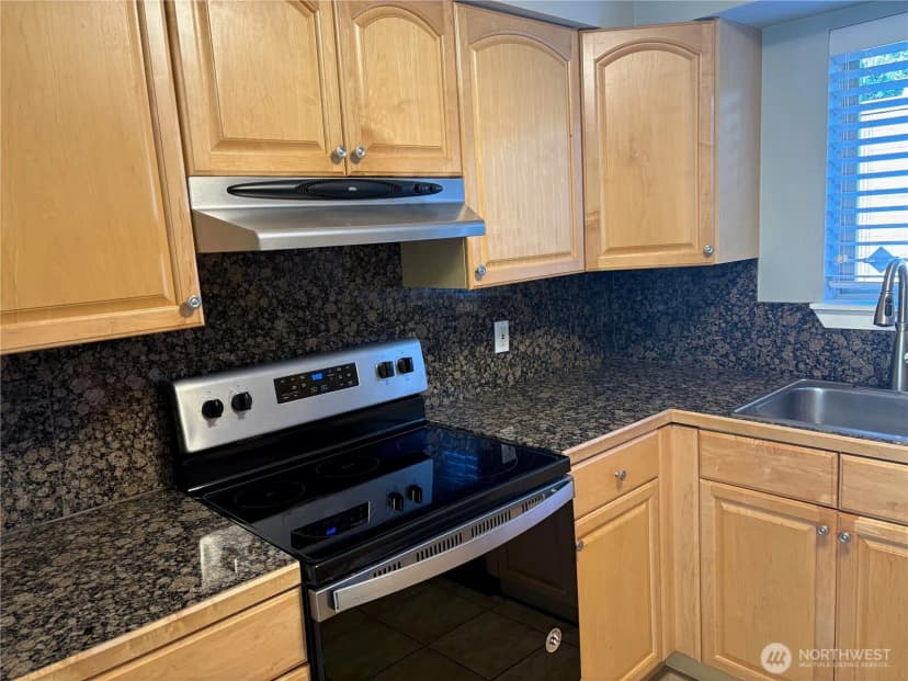 Property photo for 5229 188th Street Sw #12, Lynnwood photo 11