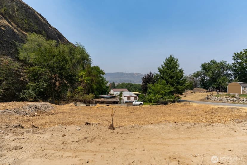 Property photo for 455 459 Partello Park, Grand Coulee photo 11