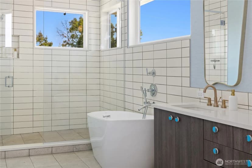 Property photo for 3215 39th Avenue W, Seattle photo 34