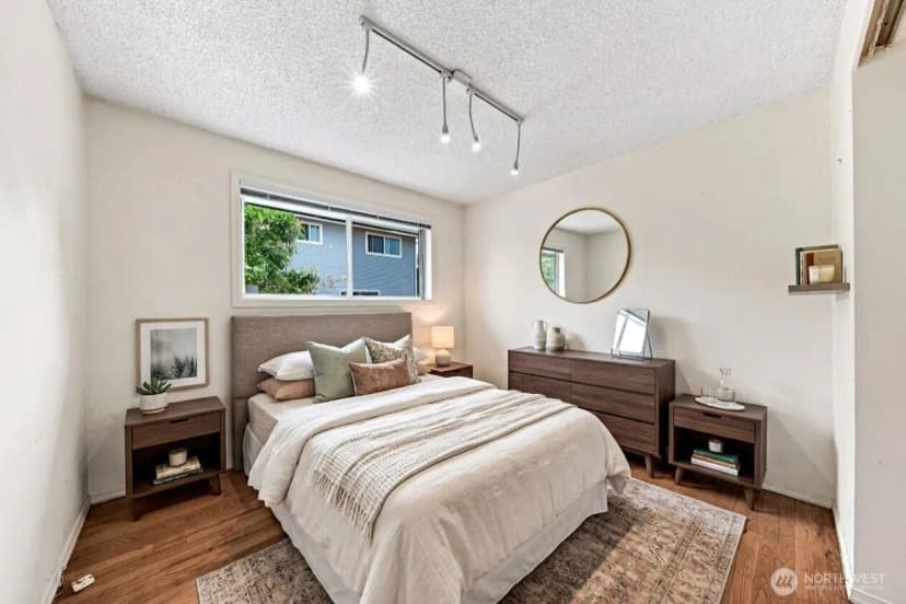 Property photo for 1111 Pierce Avenue Ne, Renton photo 18