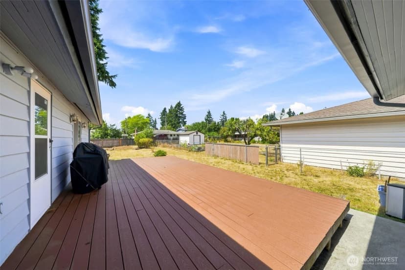 Property photo for 1111 Pierce Avenue Ne, Renton photo 25