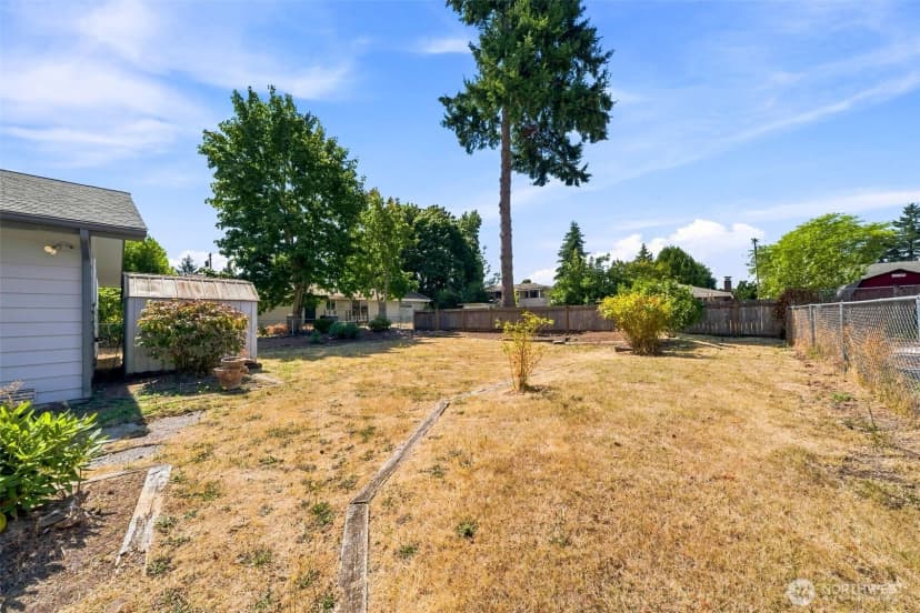 Property photo for 1111 Pierce Avenue Ne, Renton photo 27