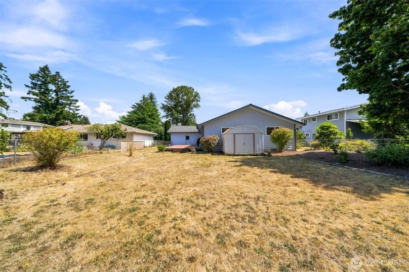 Property photo for 1111 Pierce Avenue Ne, Renton photo 28