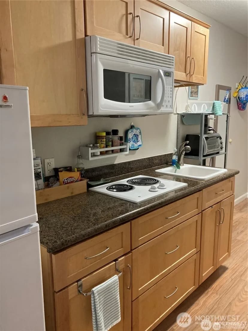 Property photo for 205 Bolstad Avenue #303, Long Beach photo 8