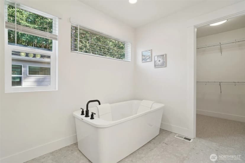 Property photo for 8014 222nd Street Sw, Edmonds photo 19