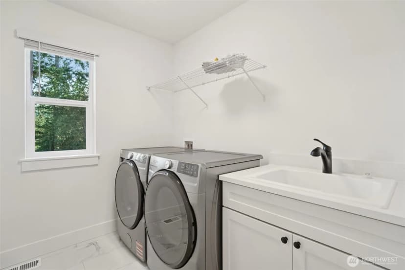 Property photo for 8014 222nd Street Sw, Edmonds photo 25