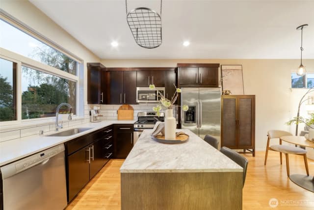 Property photo for 1519 14th Avenue S #c, Seattle photo 5