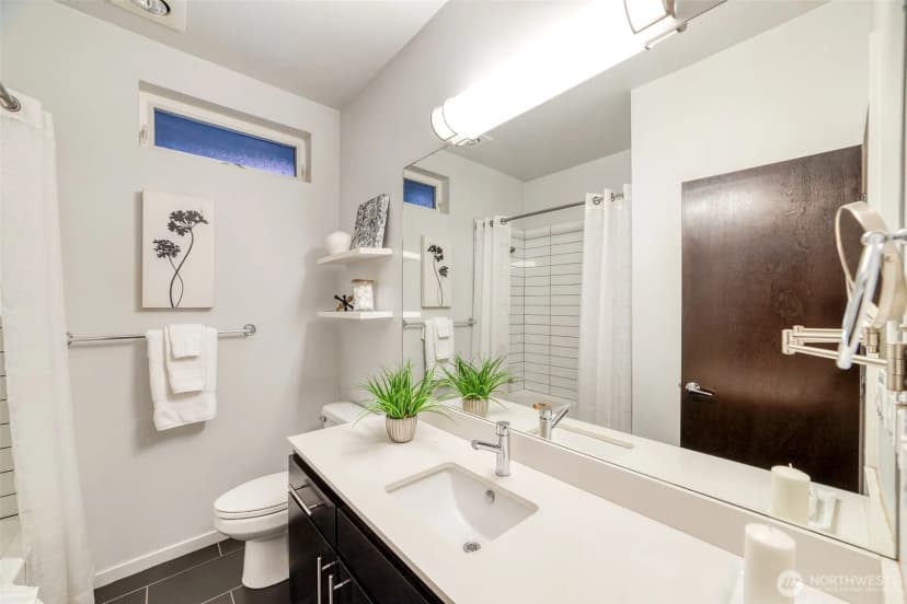 Property photo for 1519 14th Avenue S #c, Seattle photo 10