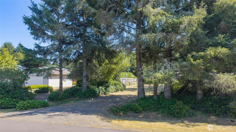 Property photo for 133 Cakesosta Street Sw, Ocean Shores photo 22