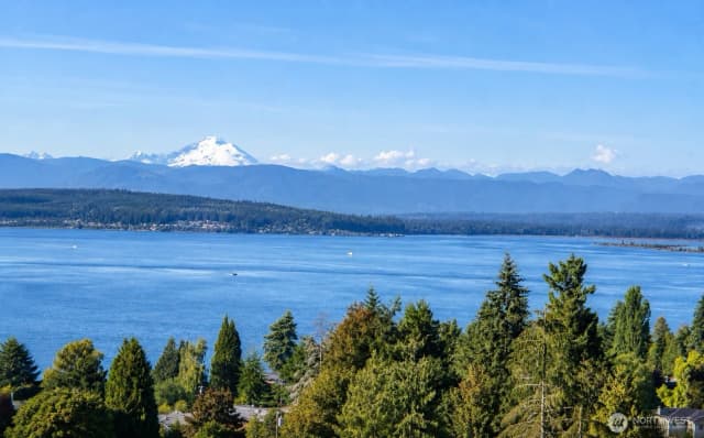 Property photo for 505 Majestic View Court, Mukilteo photo 5