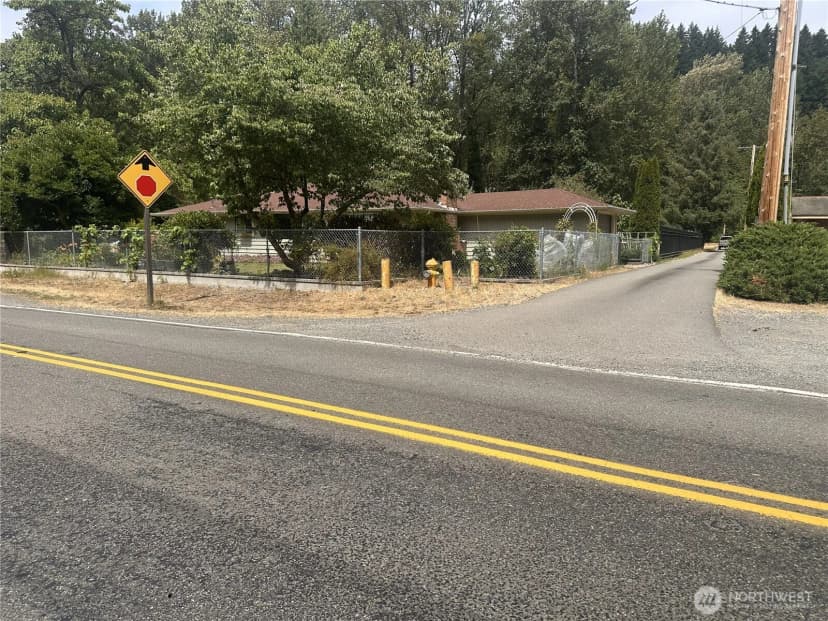 Property photo for 154 Xx Se Jones Road, Renton photo 11