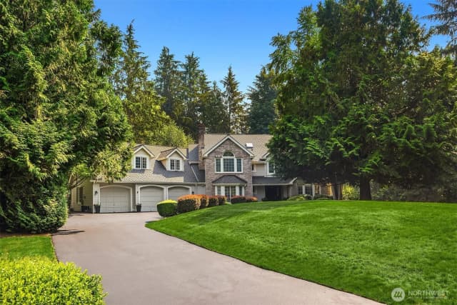 Property photo for 14214 216th Avenue Ne, Woodinville photo 2