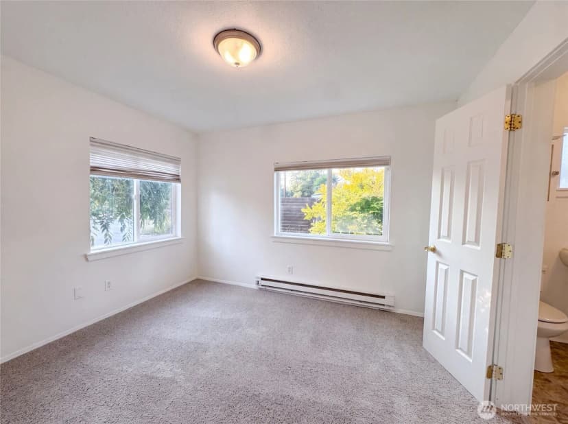 Property photo for 7507 Lower Ridge Road, Everett photo 8