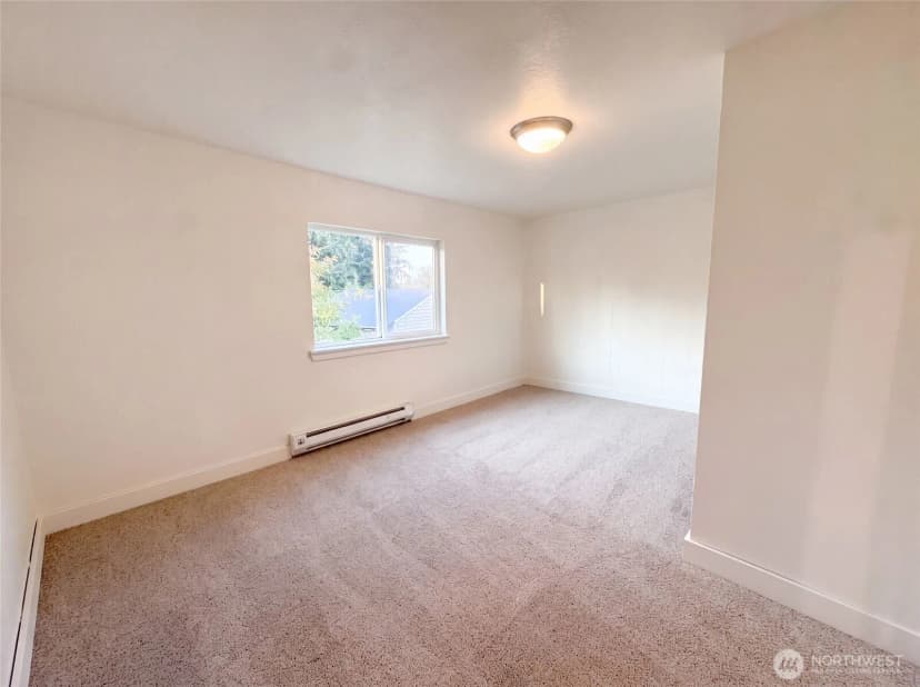 Property photo for 7507 Lower Ridge Road, Everett photo 12
