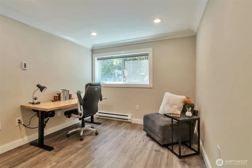 Property photo for 4183 W Lake Sammamish Parkway Se #b104, Bellevue photo 9