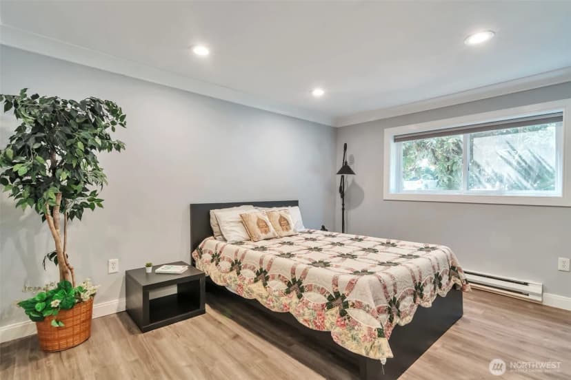 Property photo for 4183 W Lake Sammamish Parkway Se #b104, Bellevue photo 10