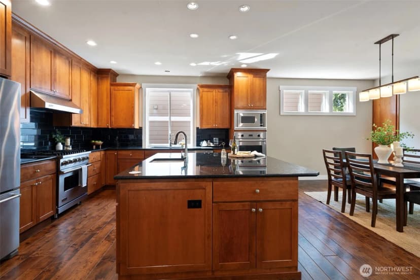 Property photo for 6516 86th Avenue W, University Place photo 5