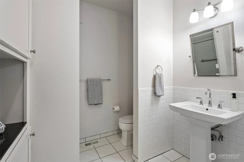 Property photo for 6516 86th Avenue W, University Place photo 14