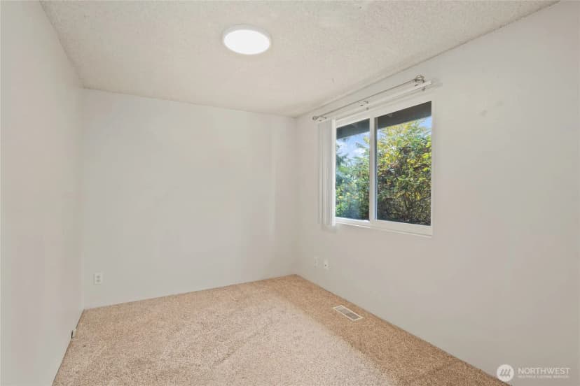Property photo for 13611 62nd Avenue Se, Everett photo 18